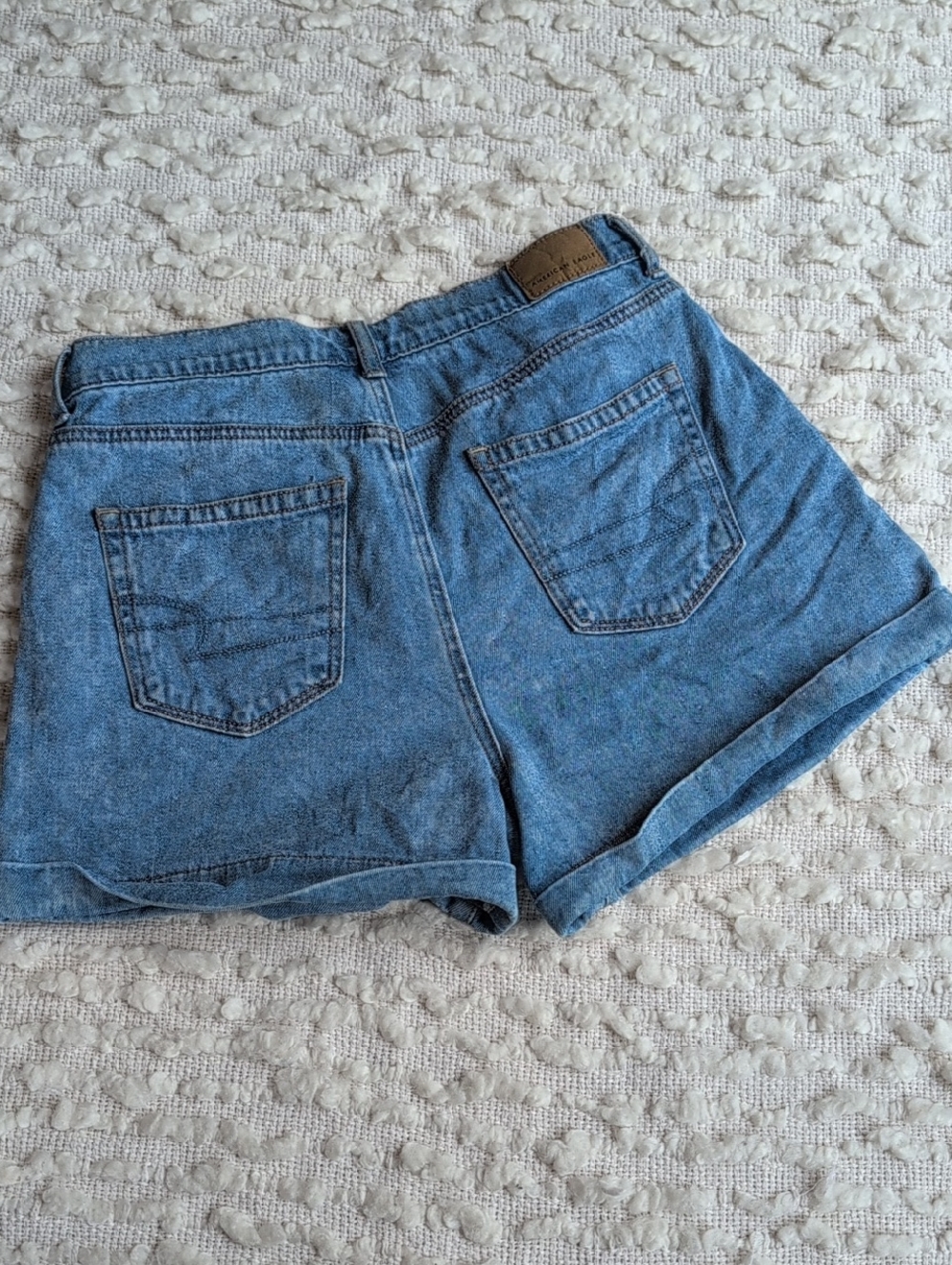 American Eagle Mom Short Pleated Coquette 4 High-Rise Rolled Hem Denim Shorts - Picture 11 of 15